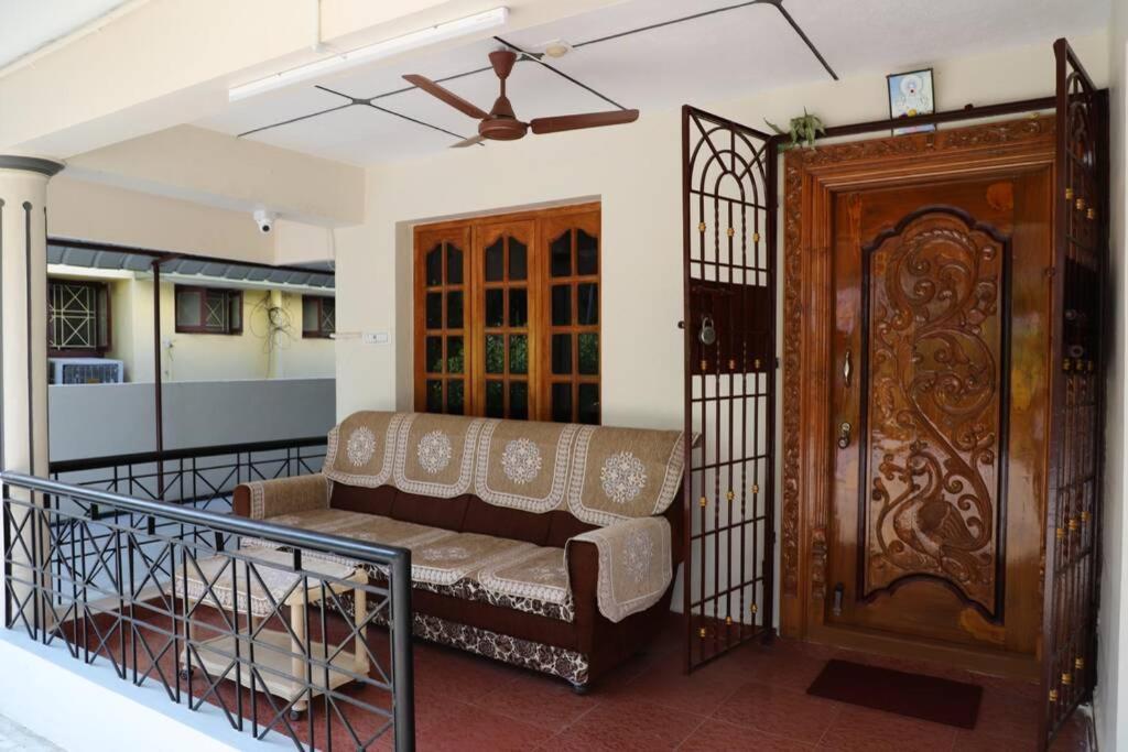 Divine Homestay Tirupati Villa Bagian luar foto
